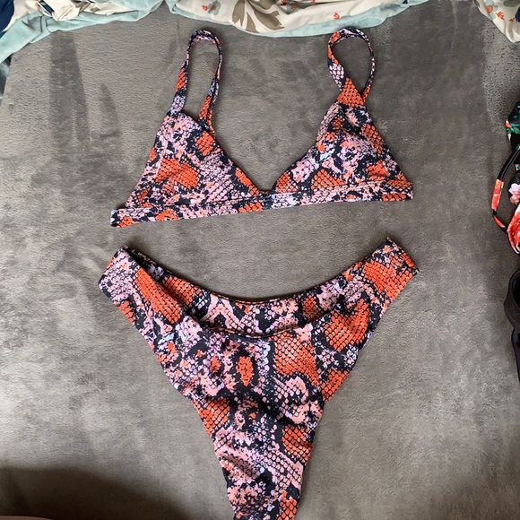 thong bikini - Picture 1 of 1